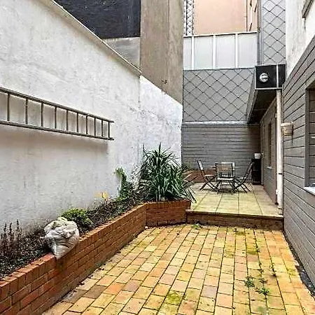 Spacious Seafront 2* Blankenberge