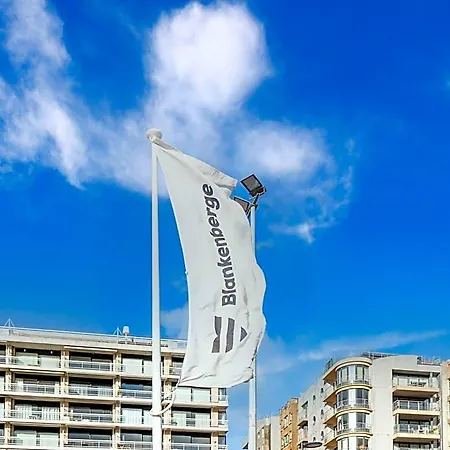 Spacious Seafront 2* Blankenberge